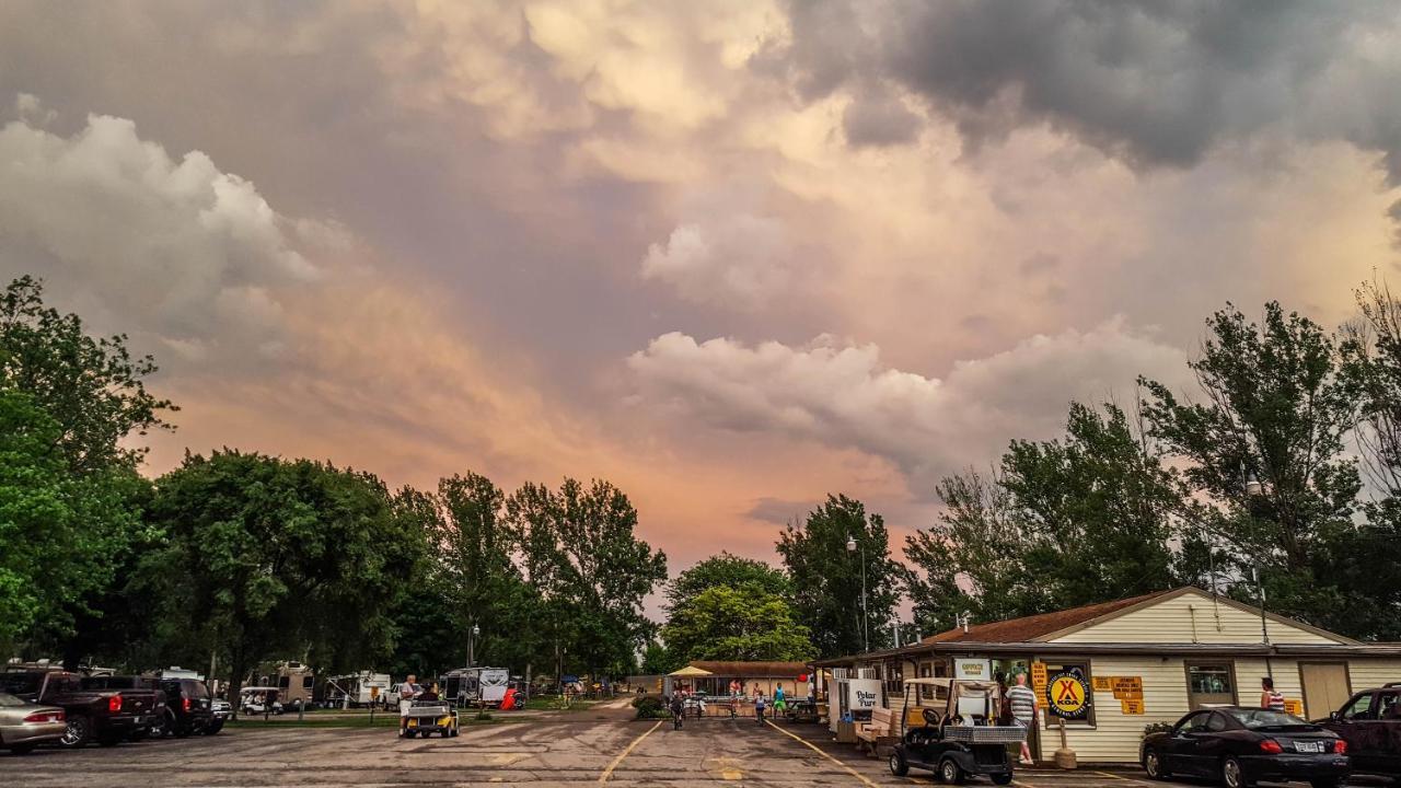 Sandusky Koa Holiday Campground Hotel Exterior foto