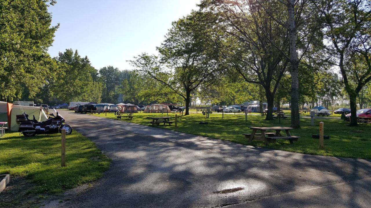 Sandusky Koa Holiday Campground Hotel Exterior foto